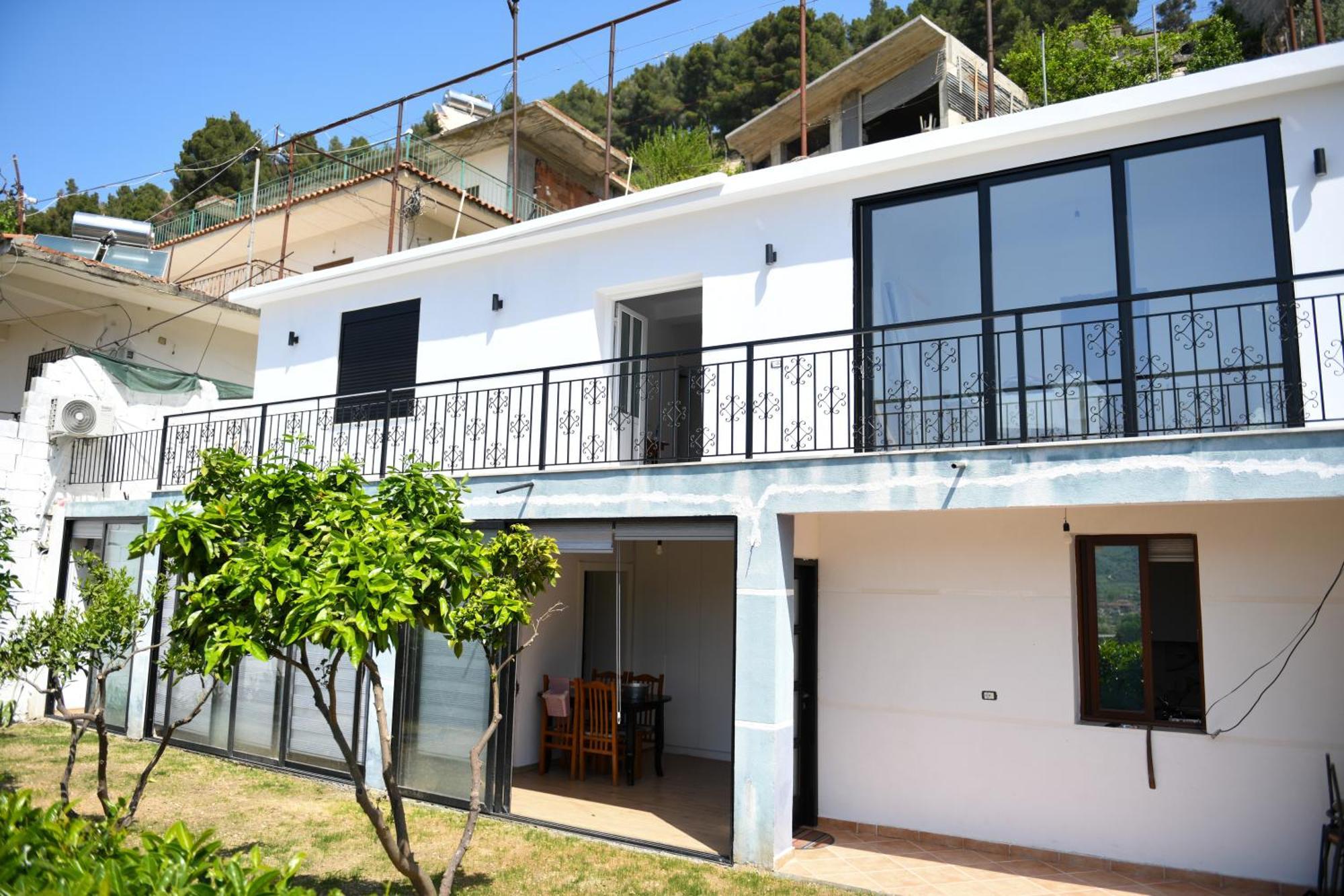 Hotel Villa Edis Berat Esterno foto